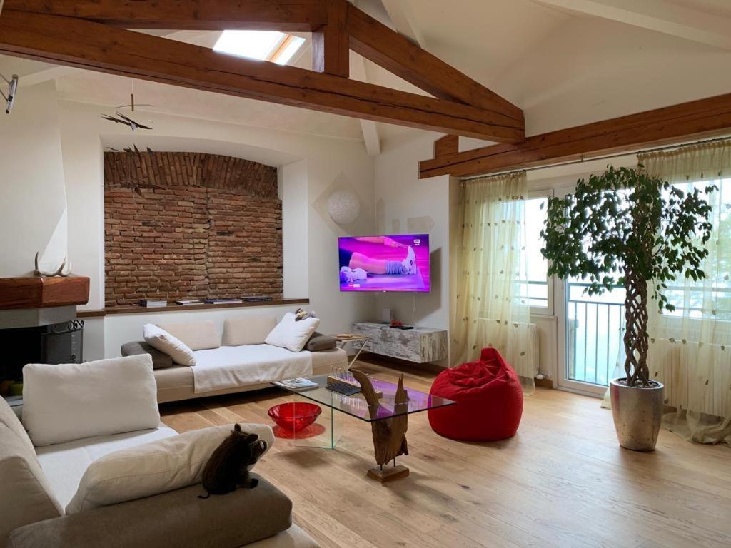Ferienwohnung The Cherry Garden House Loft Lusso Brunate Exterior foto
